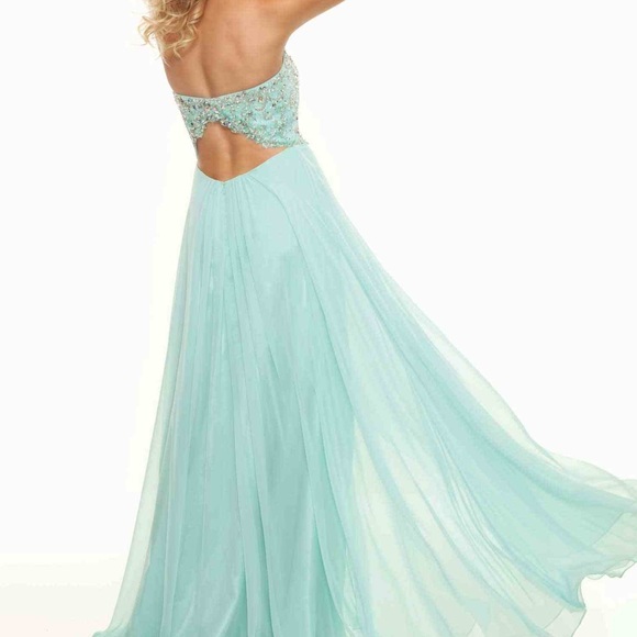 Prom Dress - Picture 2 of 6